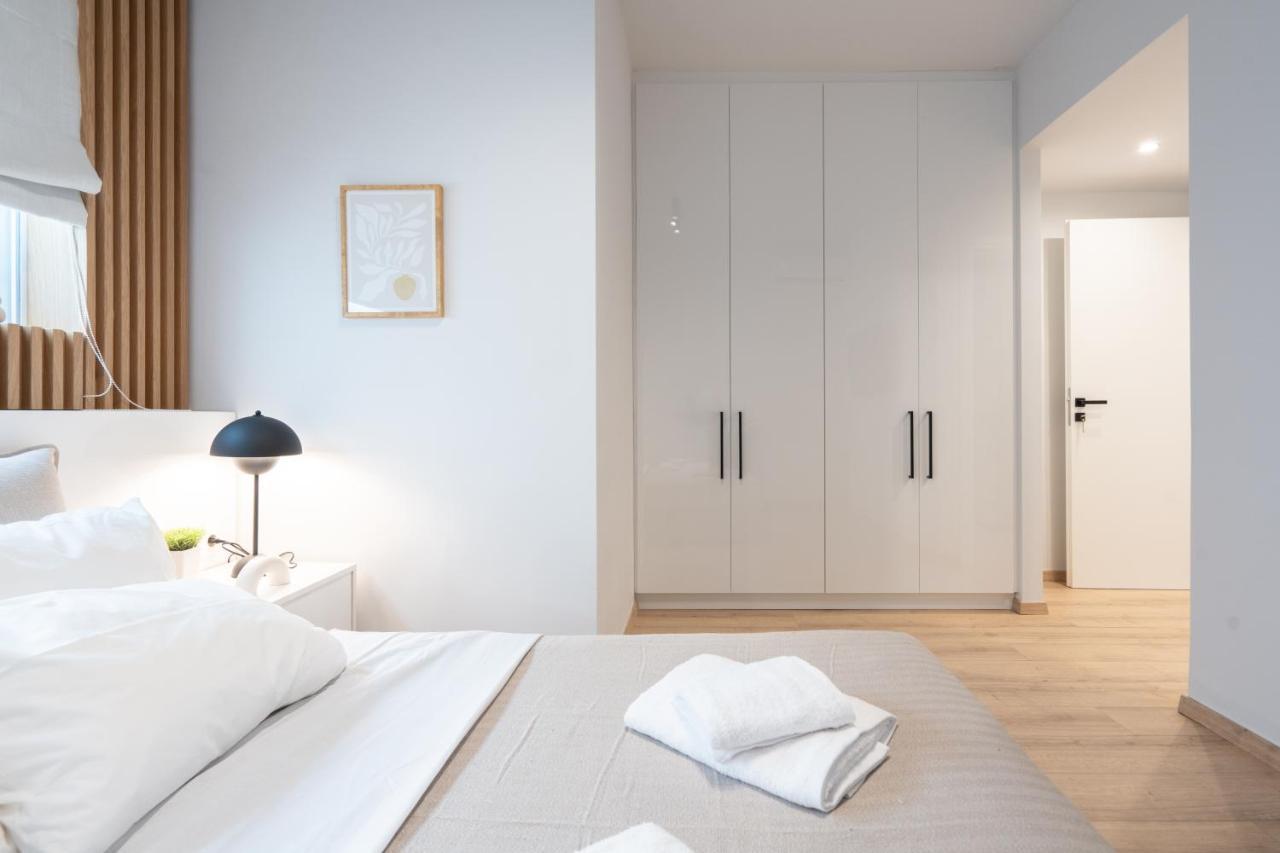 Luxury 4 Bedrooms Apartment Near Flisvos Marina Pireus Eksteriør bilde