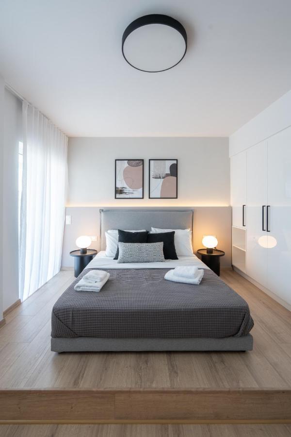 Luxury 4 Bedrooms Apartment Near Flisvos Marina Pireus Eksteriør bilde