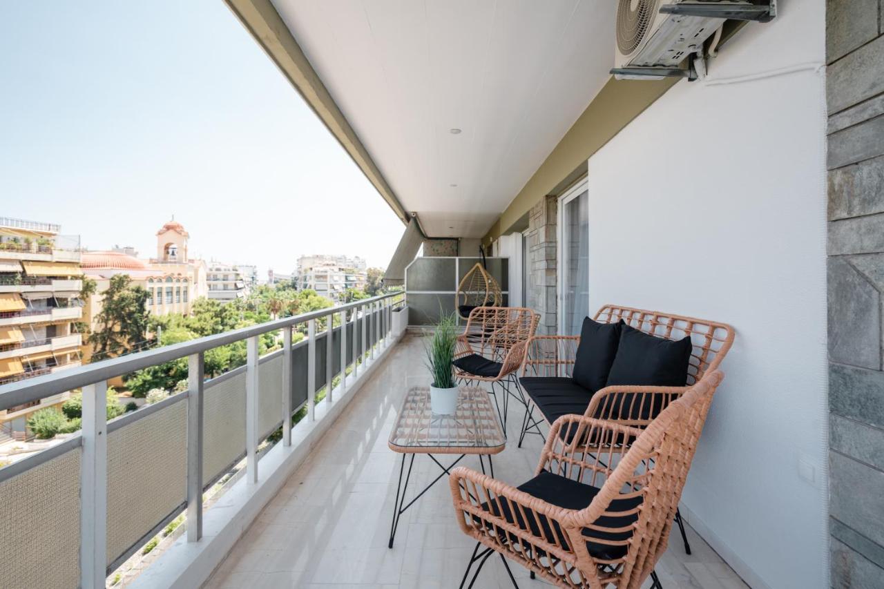 Luxury 4 Bedrooms Apartment Near Flisvos Marina Pireus Eksteriør bilde
