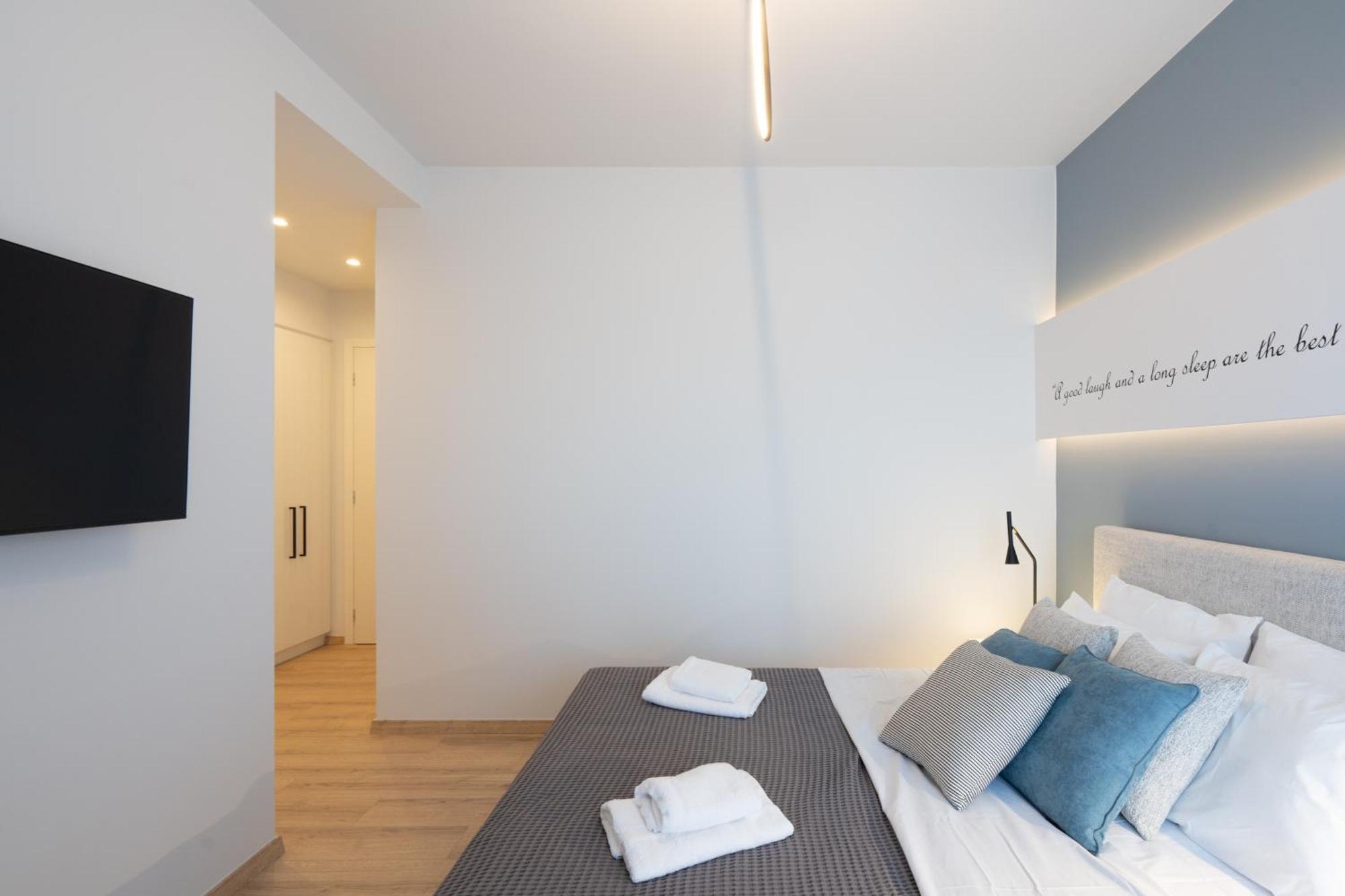 Luxury 4 Bedrooms Apartment Near Flisvos Marina Pireus Eksteriør bilde