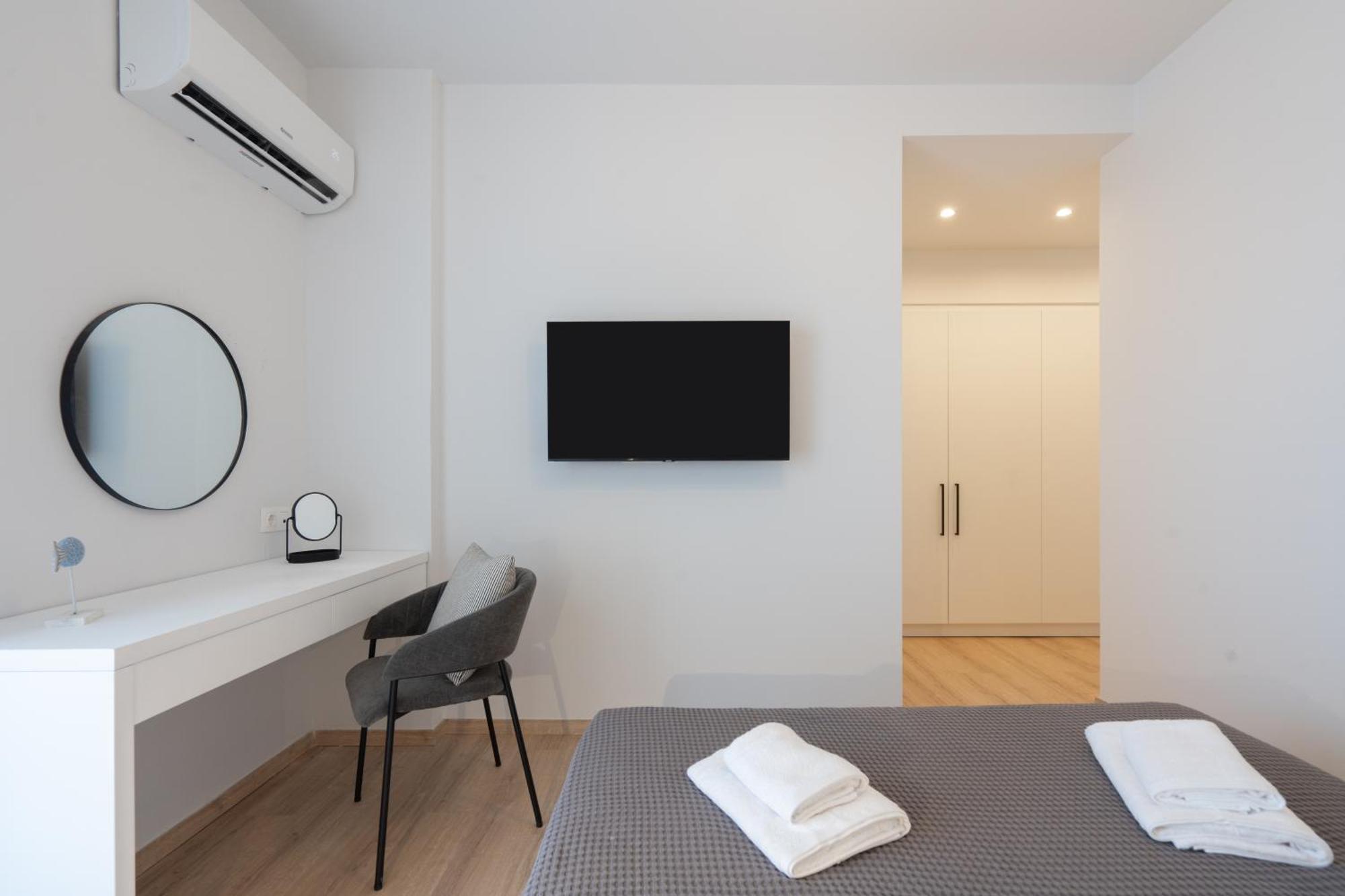 Luxury 4 Bedrooms Apartment Near Flisvos Marina Pireus Eksteriør bilde