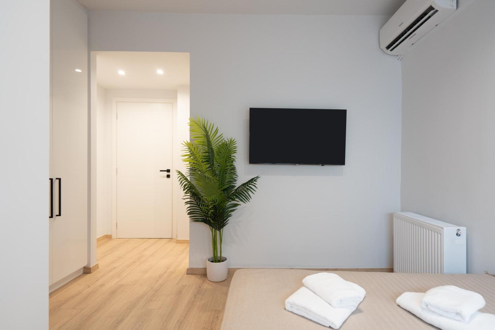 Luxury 4 Bedrooms Apartment Near Flisvos Marina Pireus Eksteriør bilde