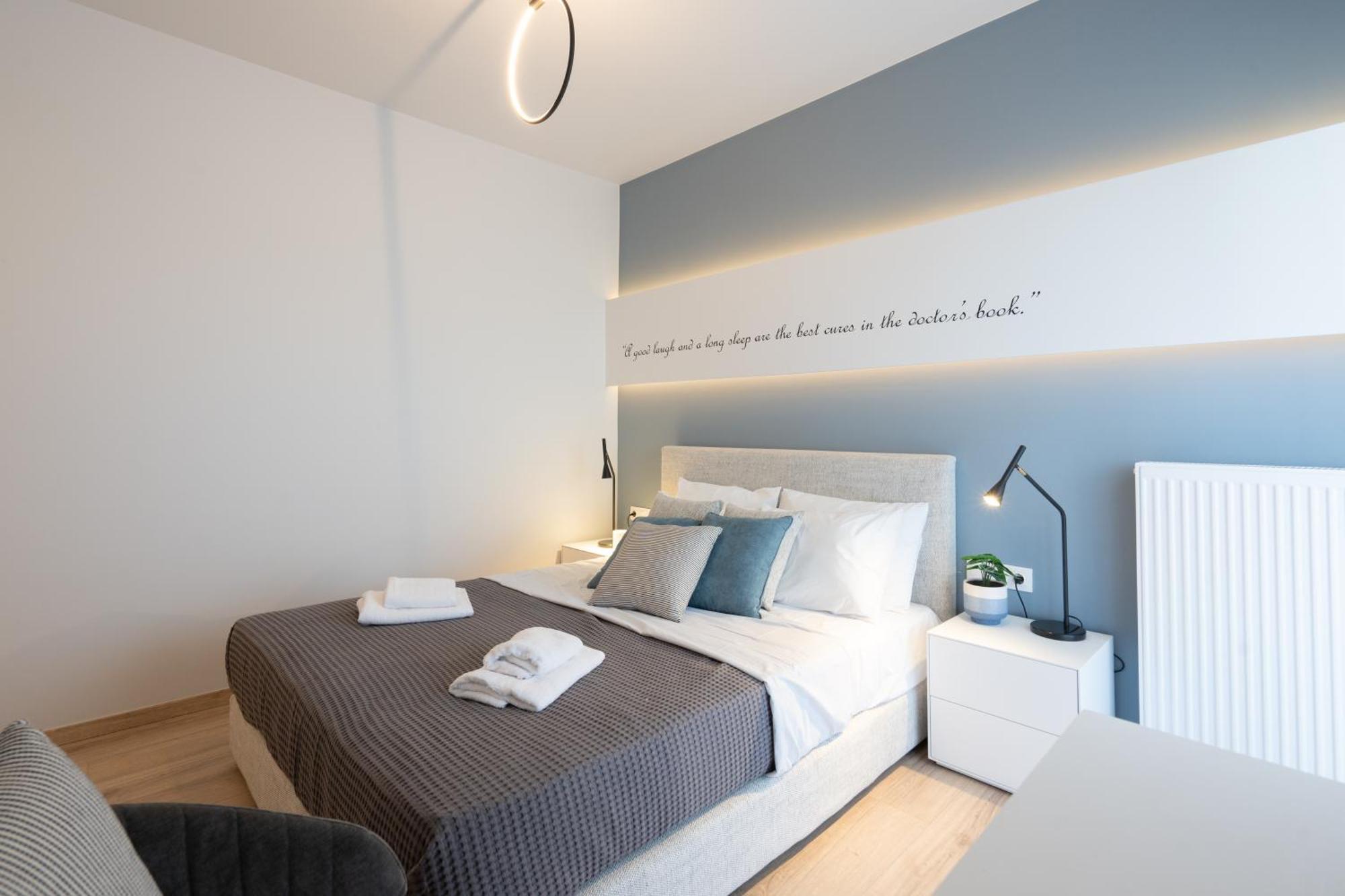 Luxury 4 Bedrooms Apartment Near Flisvos Marina Pireus Eksteriør bilde