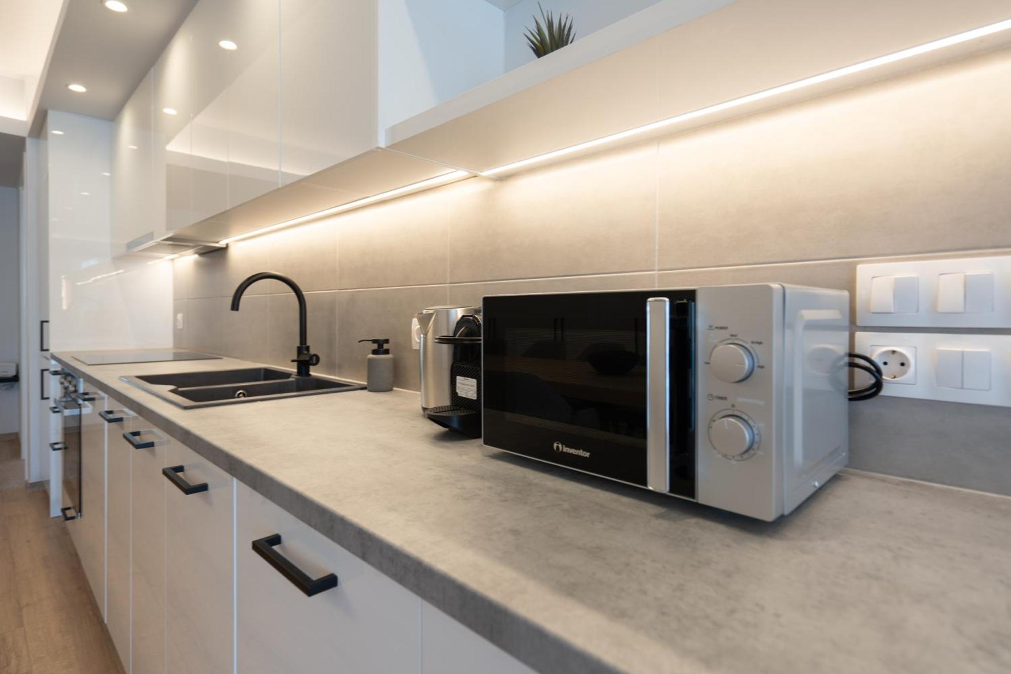 Luxury 4 Bedrooms Apartment Near Flisvos Marina Pireus Eksteriør bilde